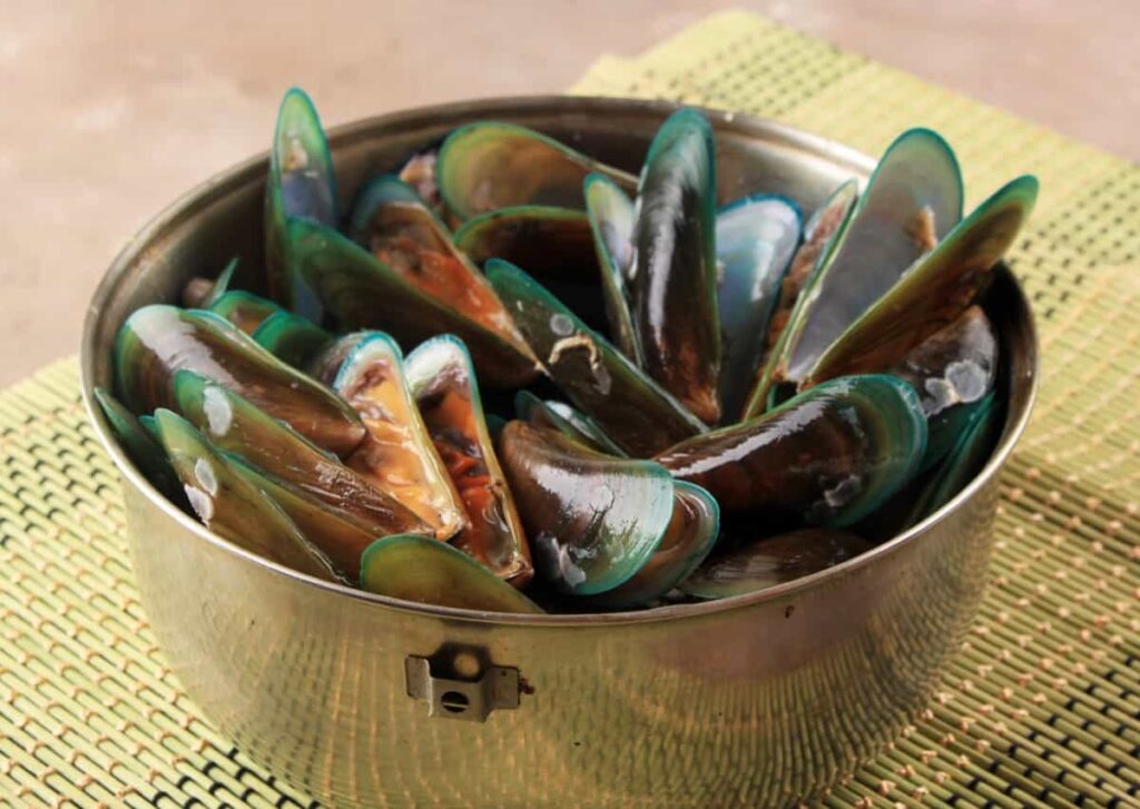 Raw Green Mussels